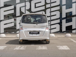 Минивэн Honda Freed 2012 года, 1140000 рублей, Краснодар