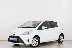 Хетчбэк Toyota Vitz 2019 года, 949000 рублей, Красноярск