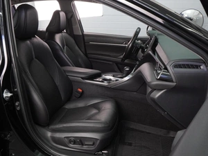 Седан Toyota Camry 2021 года, 2890000 рублей, Воронеж