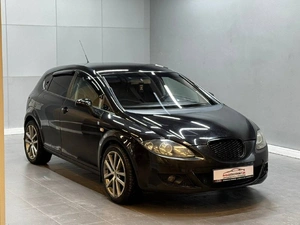 Хетчбэк SEAT Leon 2008 года, 657000 рублей, Красноярск