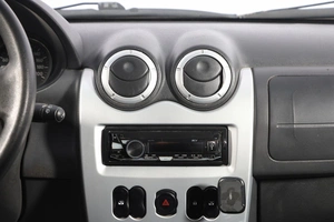 Седан Renault Logan 2014 года, 499000 рублей, Новосибирск