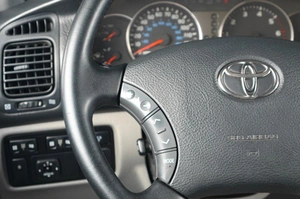 Внедорожник Toyota Land Cruiser 2003 года, 1979000 рублей, Тюмень