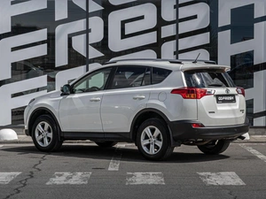 Внедорожник Toyota RAV4 2013 года, 2199000 рублей, Краснодар
