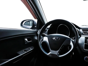 Седан Kia Rio 2015 года, 790000 рублей, Красноярск