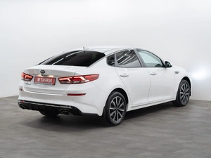 Седан Kia Optima 2019 года, 1999000 рублей, Красноярск