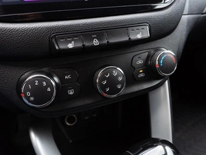 Хетчбэк Kia Ceed 2012 года, 939000 рублей, Саратов