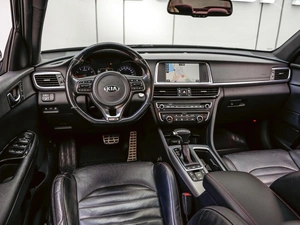 Седан Kia Optima 2017 года, 1750000 рублей, Краснодар