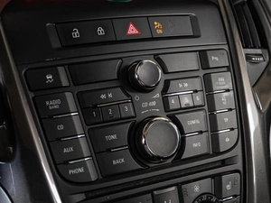 Хетчбэк Opel Astra 2012 года, 895000 рублей, Краснодар
