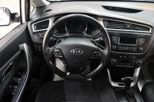 Хетчбэк Kia Ceed 2017 года, 1289000 рублей, Омск