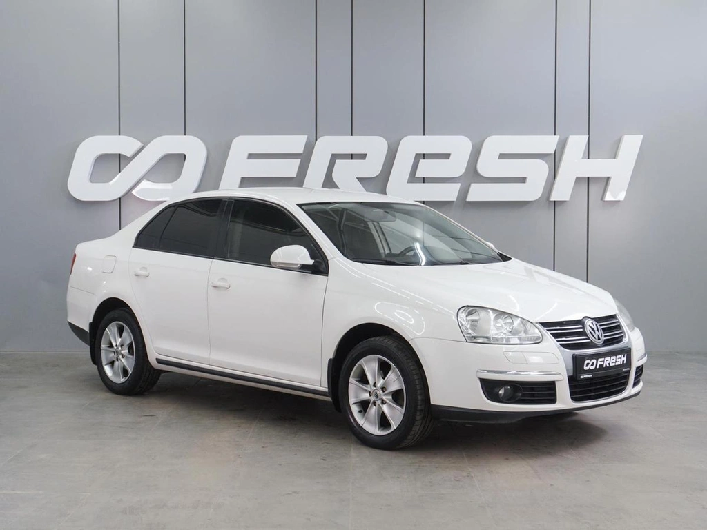 Седан Volkswagen Jetta 2010 года, 899000 рублей, Воронеж