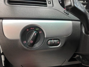 Седан Volkswagen Jetta 2012 года, 890000 рублей, Красноярск