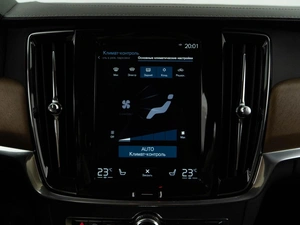 Седан Volvo S90 2019 года, 2699050 рублей, Москва