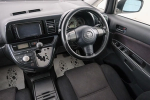Минивэн Toyota Wish 2006 года, 849000 рублей, Красноярск
