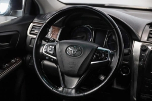 Седан Toyota Camry 2016 года, 1959000 рублей, Новосибирск