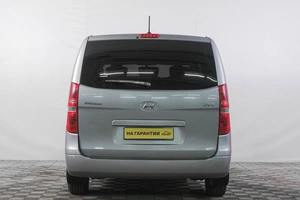 Минивэн Hyundai H-1 2016 года, 2489000 рублей, Кемерово