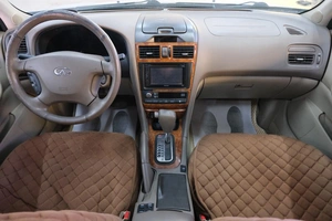 Седан Nissan Maxima 2005 года, 569000 рублей, Омск