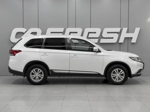Внедорожник Mitsubishi Outlander 2018 года, 1650000 рублей, Ростов-на-Дону