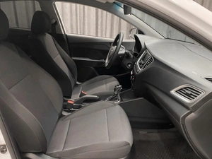 Седан Hyundai Solaris 2021 года, 1555000 рублей, Красноярск