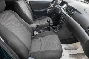 Седан Toyota Corolla 2005 года, 629000 рублей, Барнаул