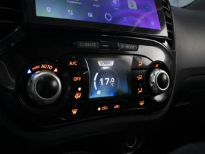 Внедорожник Nissan Juke 2013 года, 1350000 рублей, Омск