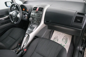 Хетчбэк Toyota Auris 2008 года, 749000 рублей, Красноярск