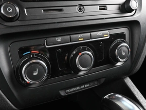 Седан Volkswagen Jetta 2013 года, 975000 рублей, Ростов-на-Дону