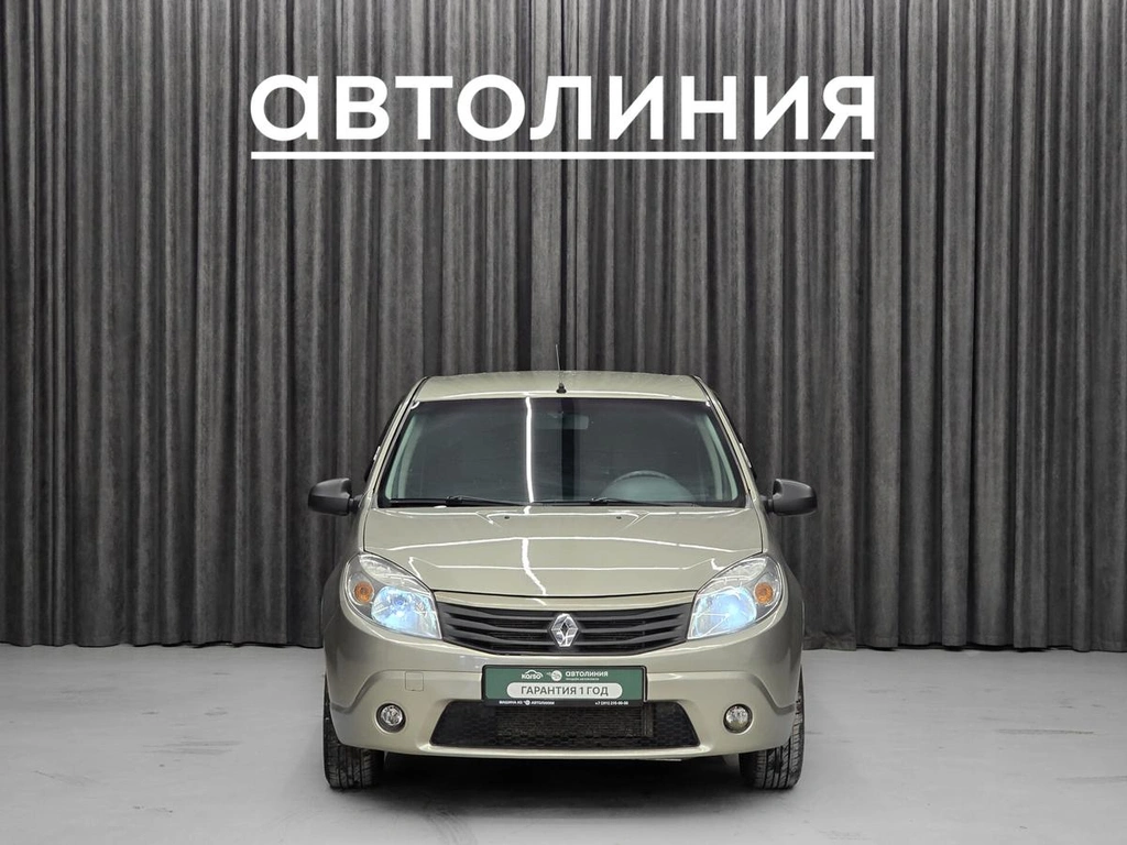 Хетчбэк Renault Sandero 2010 года, 445000 рублей, Красноярск