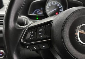 Седан Mazda Axela 2017 года, 1477000 рублей, Красноярск