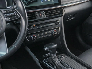 Седан Kia Optima 2019 года, 2550000 рублей, Сургут