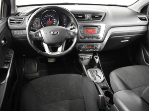 Седан Kia Rio 2013 года, 835200 рублей, Казань