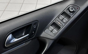 Внедорожник Volkswagen Tiguan 2015 года, 1697000 рублей, Красноярск