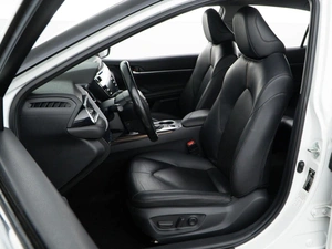 Седан Toyota Camry 2020 года, 3010111 рублей, Москва