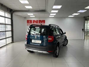 Внедорожник Skoda Yeti 2012 года, 1230000 рублей, Смоленск