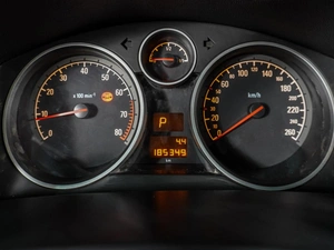 Хетчбэк Opel Astra 2011 года, 649000 рублей, Воронеж