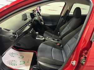 Хетчбэк Mazda Demio 2015 года, 1050000 рублей, Красноярск