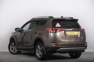 Внедорожник Toyota RAV4 2017 года, 2889000 рублей, Томск
