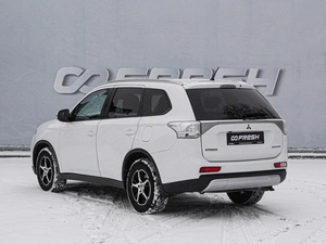 Внедорожник Mitsubishi Outlander 2014 года, 1650000 рублей, Волгоград