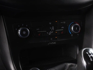 Седан Ford Focus 2016 года, 1298000 рублей, Минеральные Воды