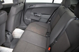 Седан Opel Astra 2010 года, 689000 рублей, Пермь