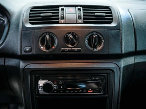 Хетчбэк Skoda Fabia 2012 года, 500000 рублей, Красноярск