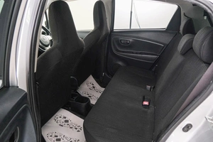 Хетчбэк Toyota Vitz 2015 года, 849000 рублей, Красноярск