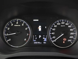 Внедорожник Mitsubishi Outlander 2017 года, 1515000 рублей, Омск
