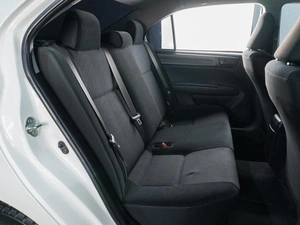 Седан Toyota Corolla Axio 2019 года, 1599000 рублей, Сургут