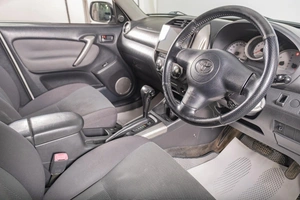Внедорожник Toyota RAV4 2003 года, 799000 рублей, Томск