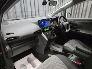 Минивэн Toyota Wish 2011 года, 1180000 рублей, Красноярск