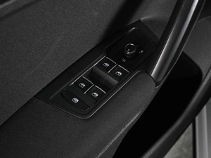 Внедорожник Volkswagen Tiguan 2018 года, 2129000 рублей, Ростов-на-Дону