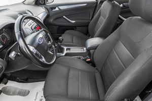 Седан Ford Mondeo 2012 года, 689000 рублей, Барнаул