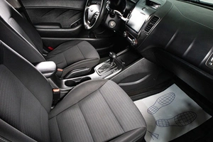 Седан Kia Cerato 2013 года, 979000 рублей, Сургут