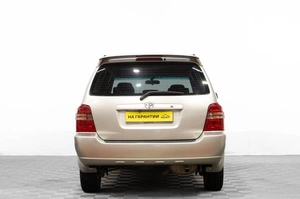 Внедорожник Toyota Kluger 2000 года, 749000 рублей, Барнаул
