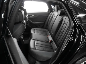 Седан Audi A4 2020 года, 3924000 рублей, Тюмень